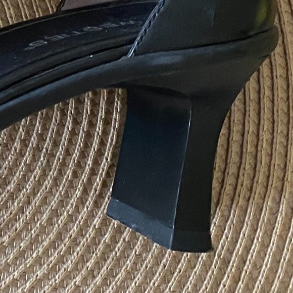 Westies Black Eugenerr Ankle Strap Flare heeled pumps~7 1/2 M - Picture 12 of 14